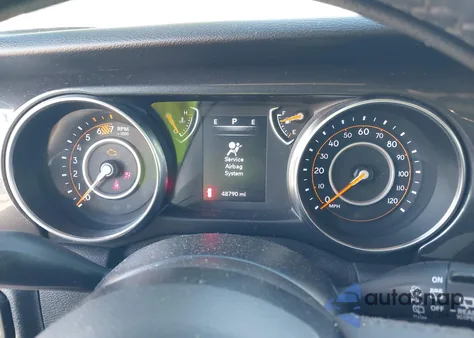 2020 Jeep Wrangler Unlimited Sport Altitude 4X4 z USA, uszkodzony, nr VIN 1C4HJXDN8LW123772